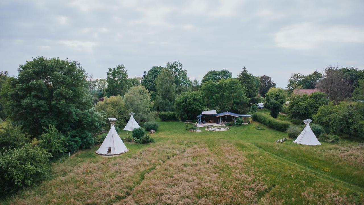 Tipi / Nature / Detente *