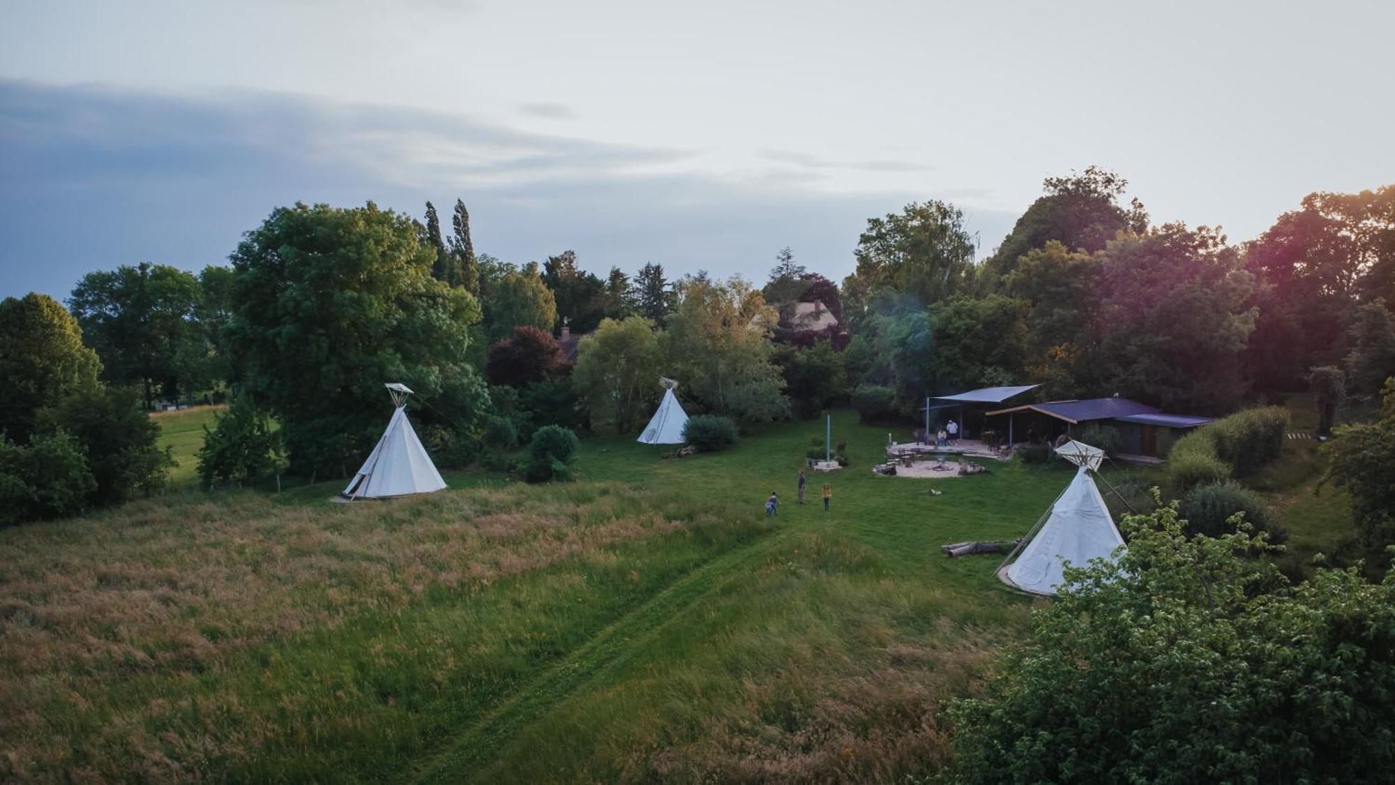 Tipi / Nature / Detente *